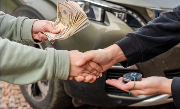 Easy Ways to Turn an Old Car Into Extra Money