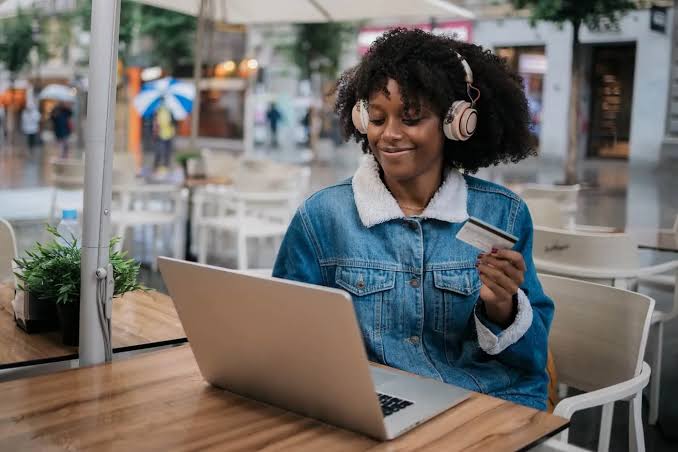 Why Free Credit Creates More Confident First Visits